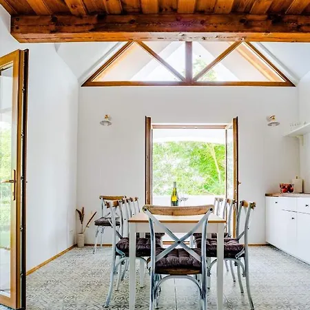 Apartman Balatoncsicsói Borhaz *
