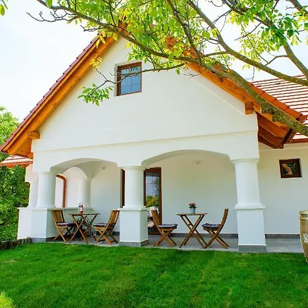 Apartman Balatoncsicsói Borhaz Balatoncsicsó