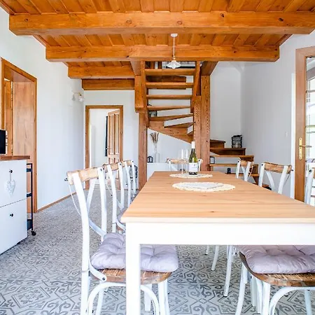 Apartman Balatoncsicsói Borhaz *